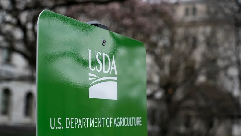 USDA sign outside US Department of Agriculture building
